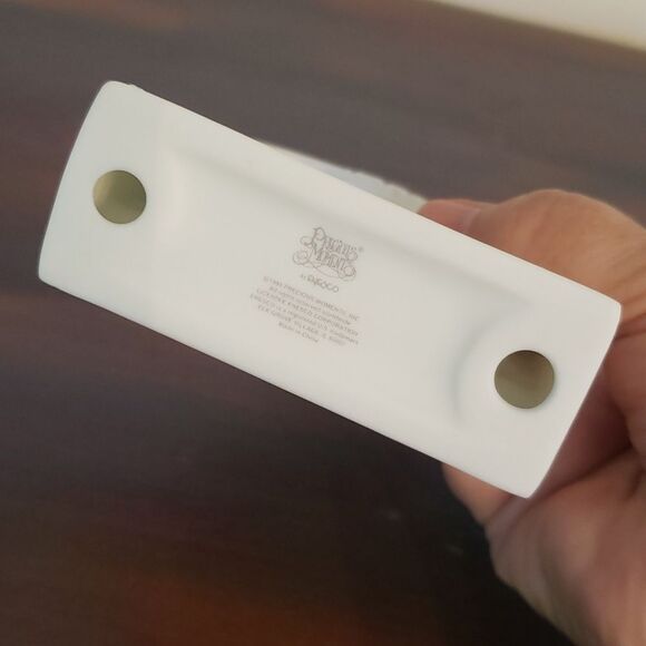 Vtg Precious Moments Porcelain Bisque Tabletop Cathedral Window Shaped Plaque - Picture 4 of 5